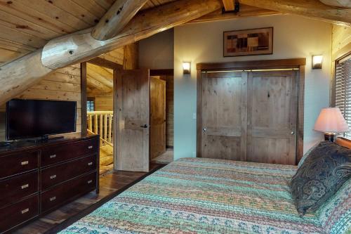 Eagle's Roost Lodge