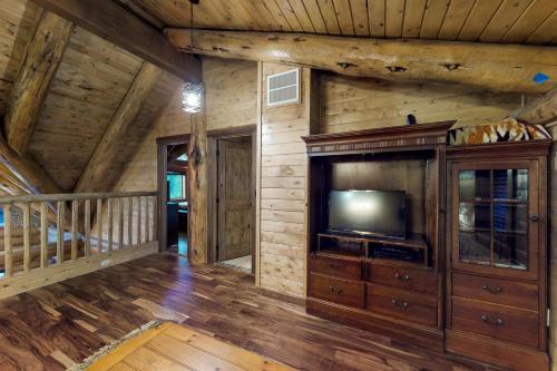 Eagle's Roost Lodge
