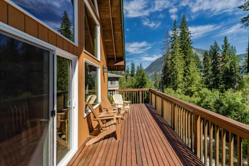 Lake Wenatchee Sun Escape