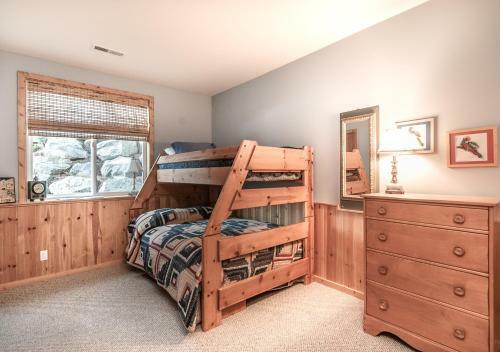 Lazy Bear Lodge