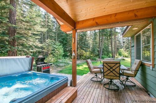Salmon Chalet