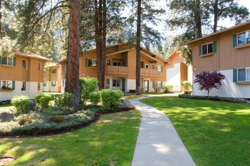Grizzly Hideaway