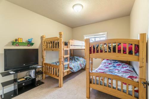 Family Tides House 3033