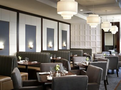 Sheraton Vancouver Guildford Hotel