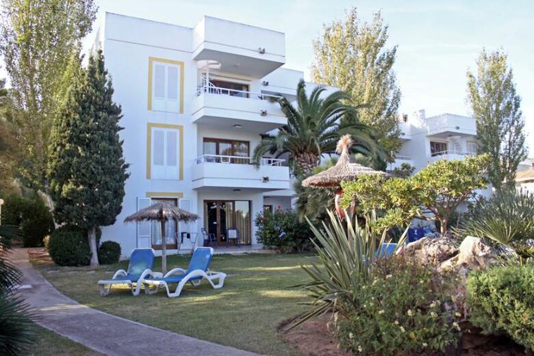 Cabot Las Velas Apartments