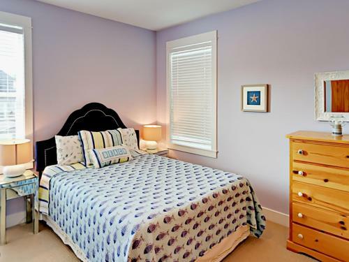 2751 Sw Beach Ave Home