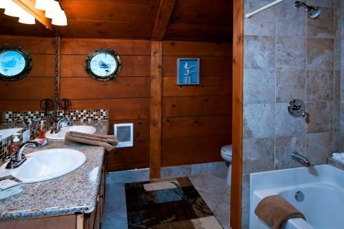 Sand Gate House 3215