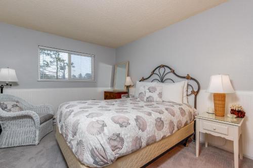 Sea Breeze Condo