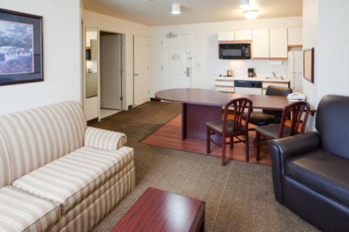 Hotel Candlewood Suites Baltimore-bwi Airport