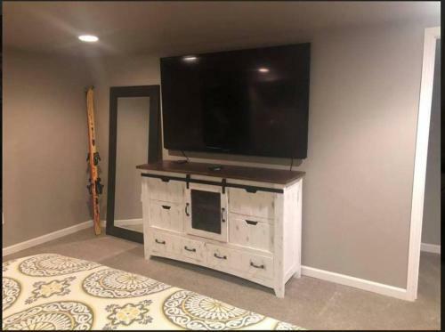 Family Friendly | Walkout Apartment