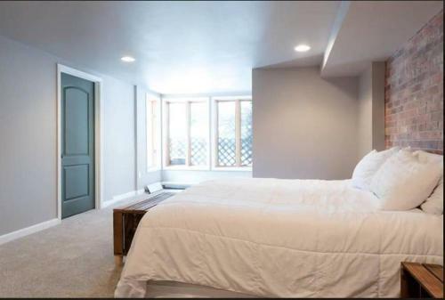 Family Friendly | Walkout Apartment