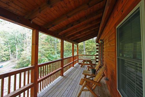 Big Pine Lodge In Hocking Hills