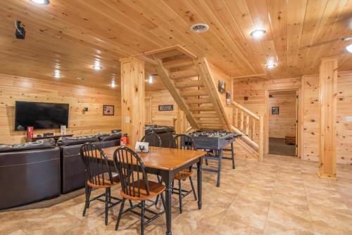 The Summit Lodge In Hocking Hills