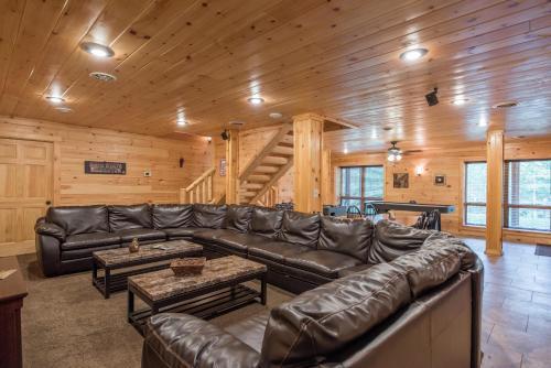 The Summit Lodge In Hocking Hills