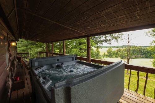 Settler - Hocking Hills Cabin