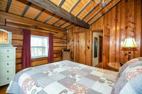 Settler - Hocking Hills Cabin