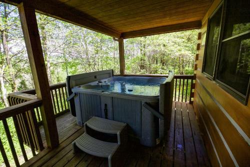 Dogwood - Hocking Hills Cabin