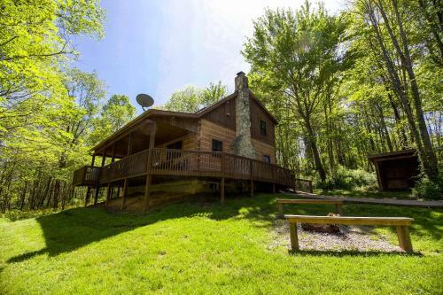Dogwood - Hocking Hills Cabin
