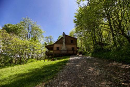 Dogwood - Hocking Hills Cabin