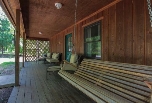 Hawk's Peak - Hocking Hills Cabin