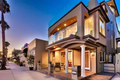 Lbc-5121 - Coastal Escape Five-bedroom Holiday Home