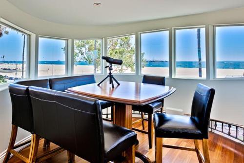 Lbc-5121 - Coastal Escape Five-bedroom Holiday Home