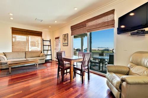Lbc-5121 - Coastal Escape Five-bedroom Holiday Home