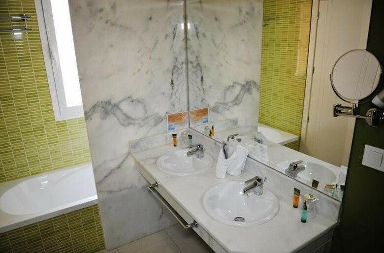 Hotel V�rtice Chipiona Mar