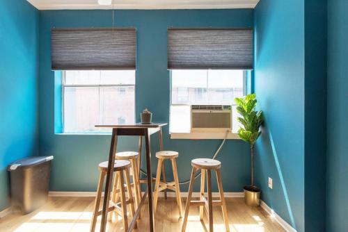 Silverlake Sunset Studio Apartment 7.47