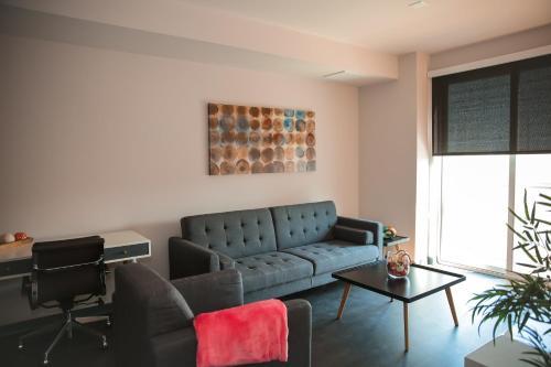 Upscale Apartment In Downtown La