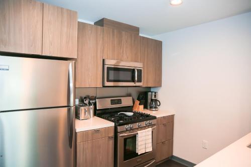 Upscale Apartment In Downtown La
