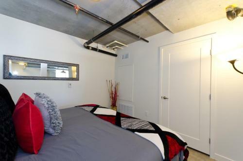 Urban Dtla Two Level Staples Center Loft