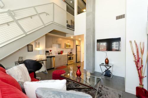 Urban Dtla Two Level Staples Center Loft