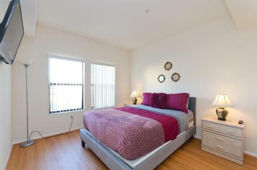 Downtown La Mediterranean Apartment
