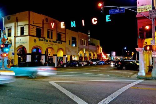 Apartamento Modern Beachside 2br Den Venice