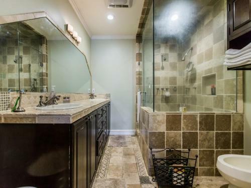 West 5th Apartment 440