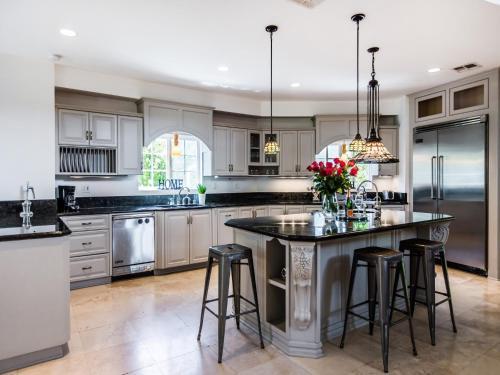 Maxwellton Home