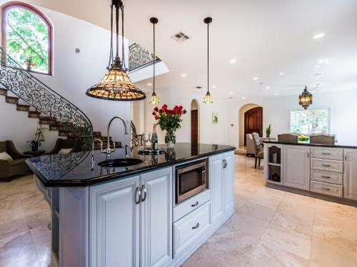 Maxwellton Home