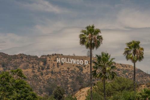 Hollywood Hills Home, Pool, Views, Lake