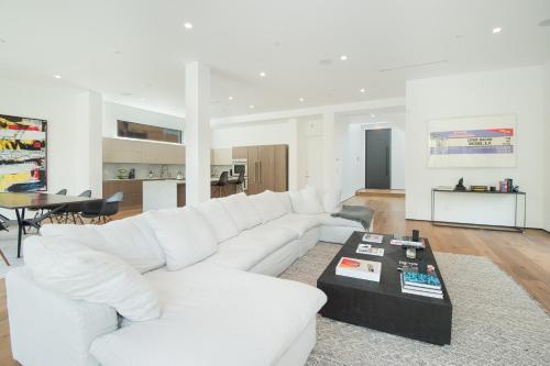 Los Angeles Modern Villa