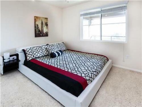 Hollywood And Sunset Furnished Apartments
