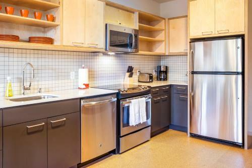 Hollywood And Sunset Furnished Apartments