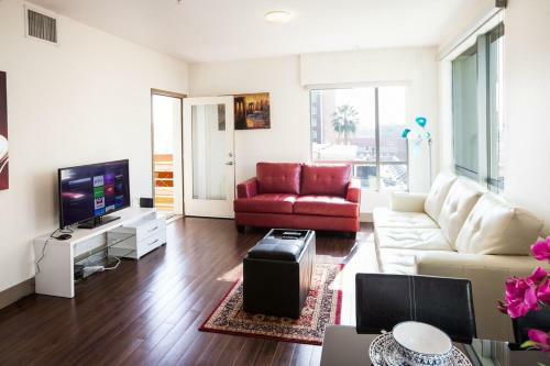Hollywood And Sunset Furnished Apartments
