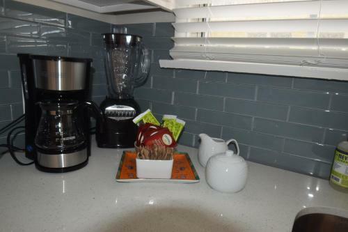 Boutique Fairfax Apartment