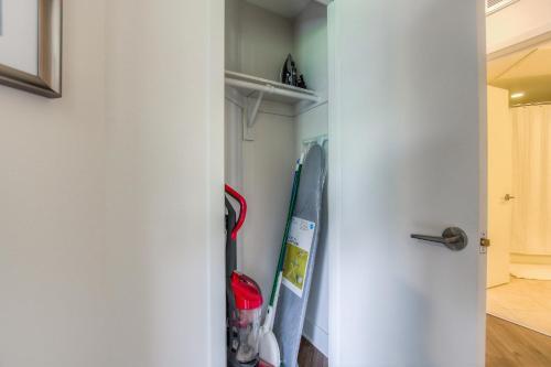Apartamento Runway Large 2 Bedroom B214