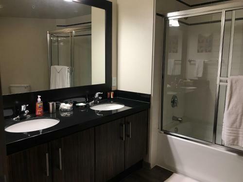 Apartamento Sunset Strip 1-bedroom With Balcony, Pool And Views