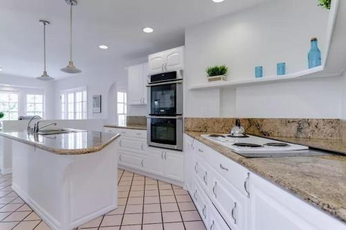 Beverly Designer House With Pool