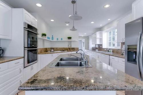 Beverly Designer House With Pool