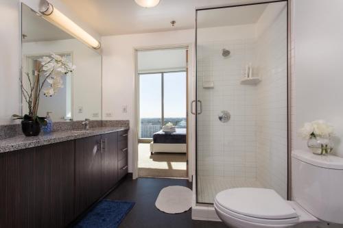 Apartamento High-rise City View Condo
