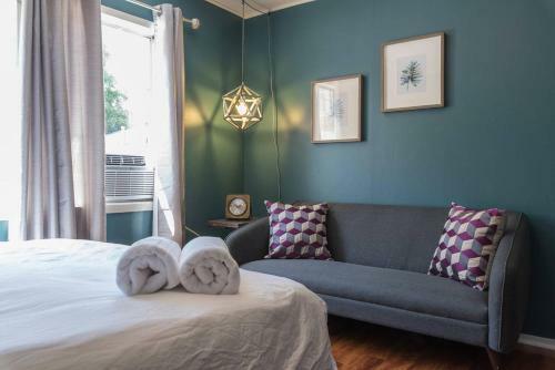 The Victorian Guest Suite 9.6
